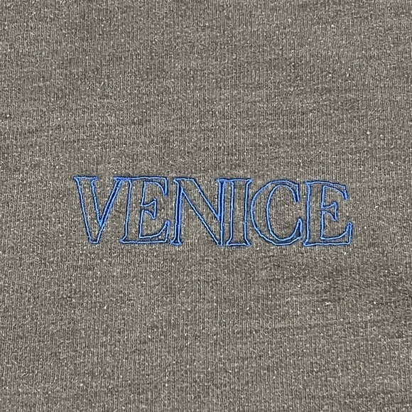 Women’s Oversize Medium Gray Pretty Little Things Sweatshirt Pullover Embroidere - Picture 4 of 7